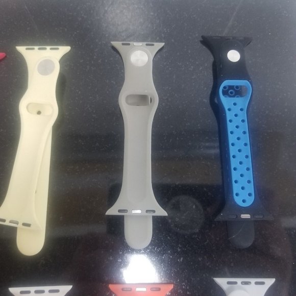 Apple Compatible Watch Bands| Silicone| Multiple Colors| M/L Size - Picture 4 of 5